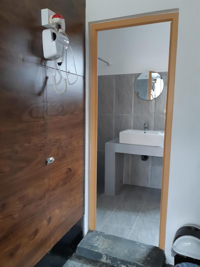נוארה אליה Siril Guesthouse Hostel מראה חיצוני תמונה