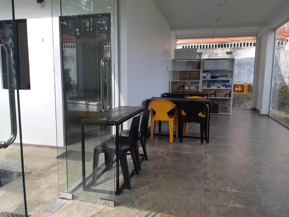 נוארה אליה Siril Guesthouse Hostel מראה חיצוני תמונה